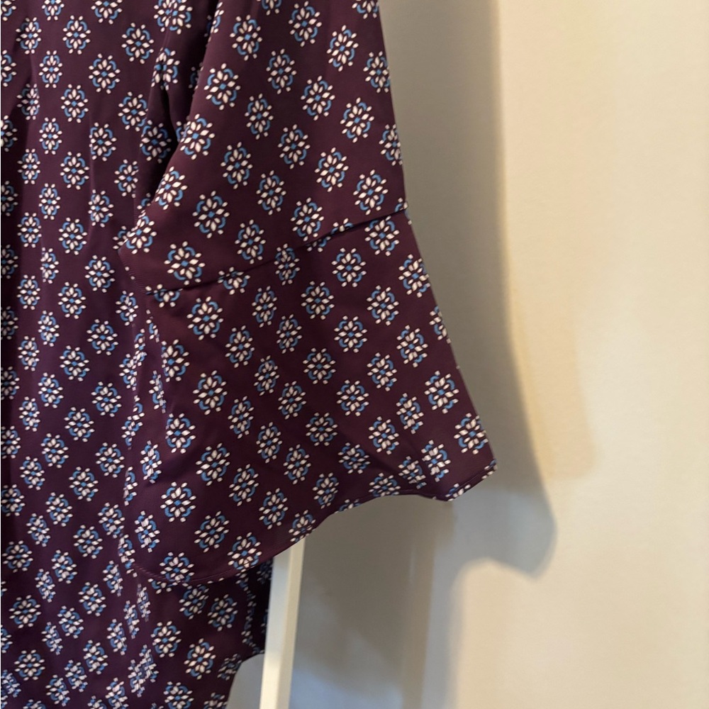 41 Hawthorn Geometric Plum Blouse - Picture 9 of 10